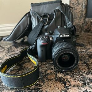 Nikon D3400 DSLR Camera with Extra Lens MINT CONDITION